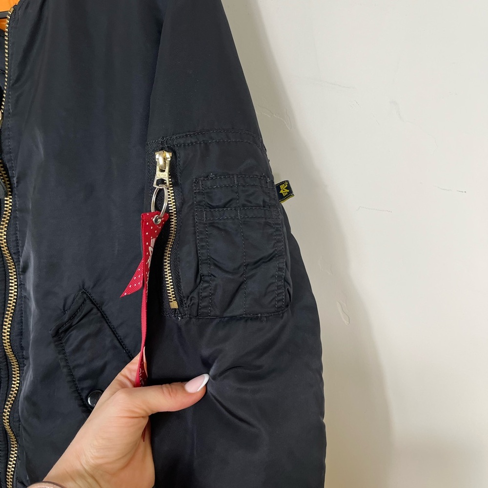Alpha Industries Bomber Jacket Size S - Picture 9 of 13